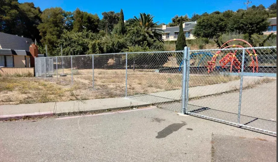 Small Commercial Chain Link Fence