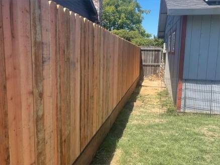 side yard privacy fence