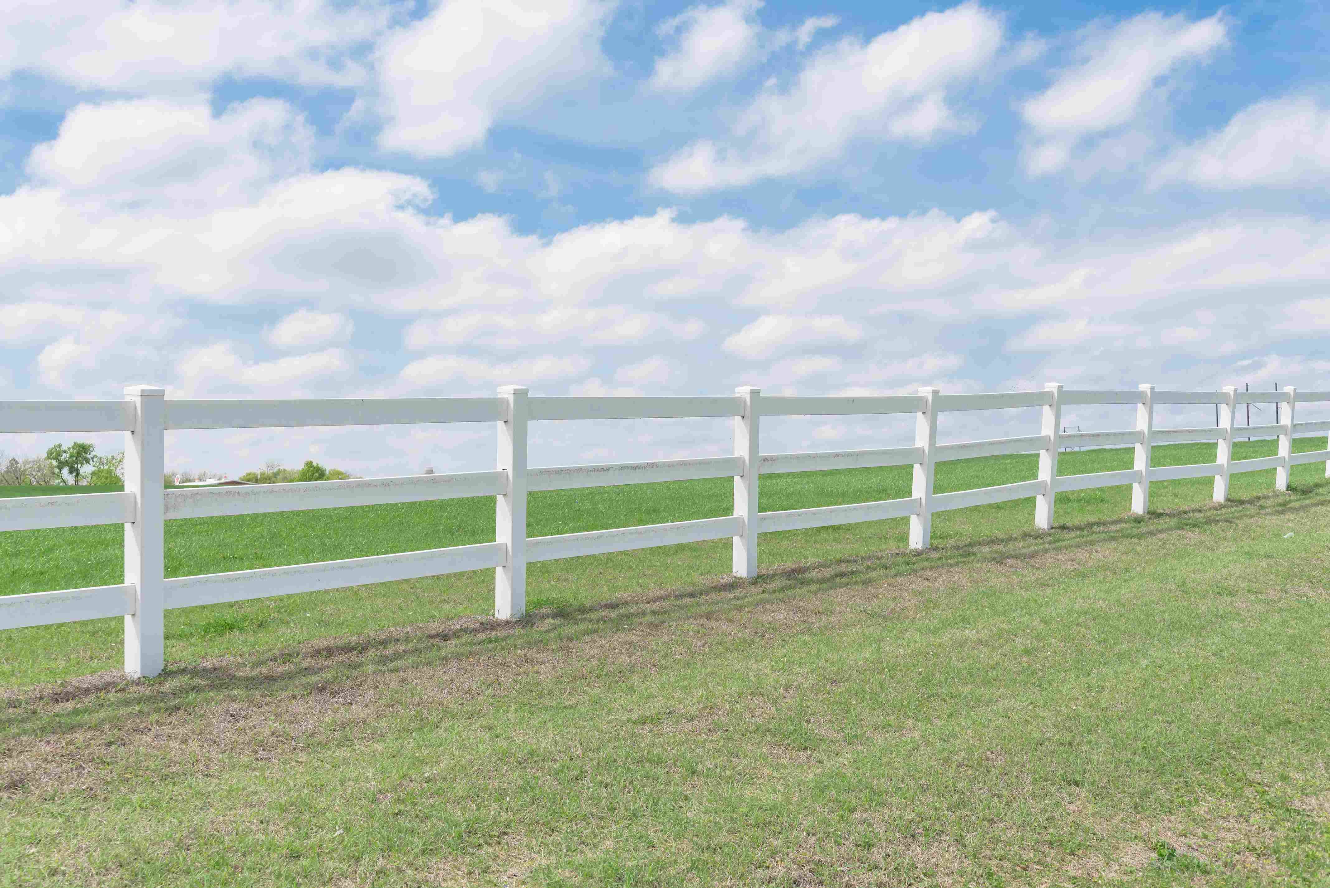 Vinyl split rail fence