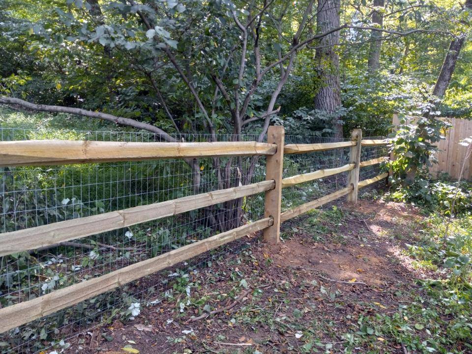 Split rail wood fence