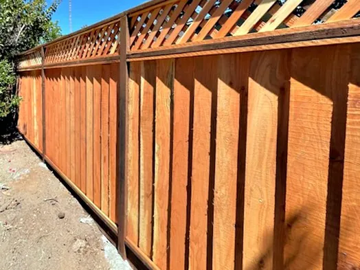 Louvered fence