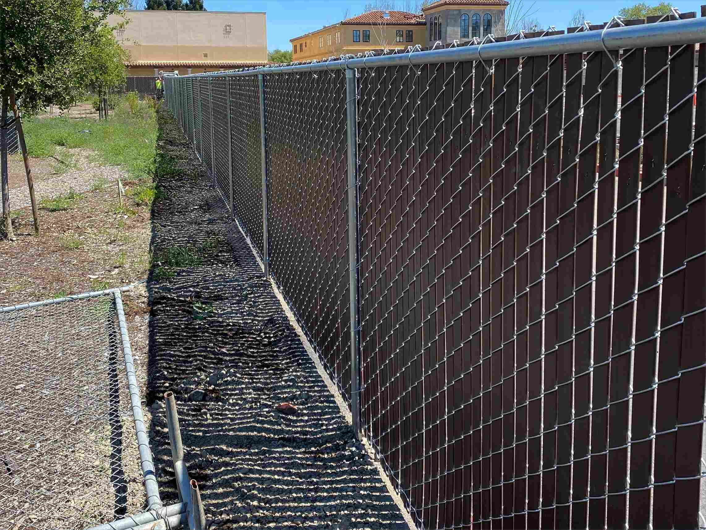 Privacy chain link fence